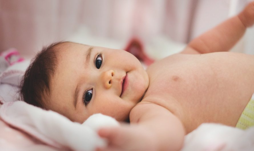 Conseils pour le changement de couches Pampers : Quand changer les couches de bébé ?